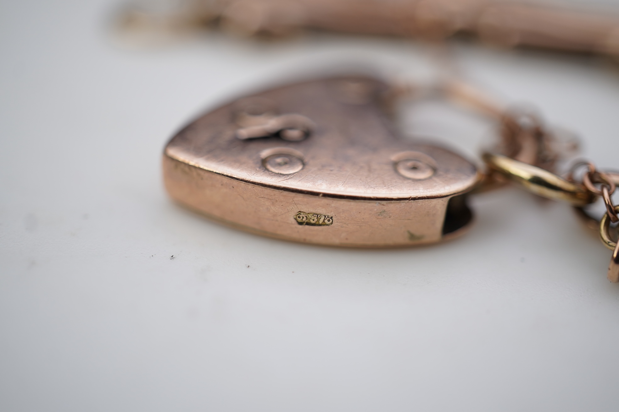 An Edwardian 9ct gold bracelet, England, circa 1902